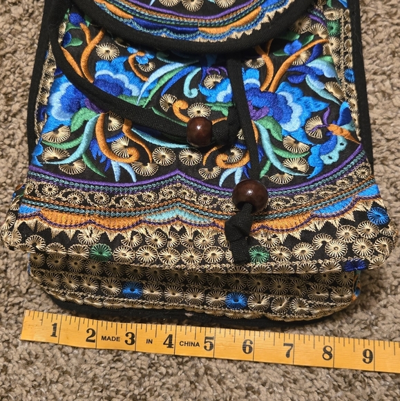 Embroidered backpack - Picture 2 of 6